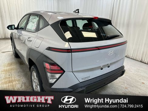 New 2026 Hyundai Kona SE image 4