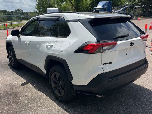 Used 2020 Toyota RAV4 LE image 2