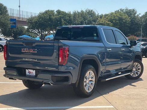 Used 2025 GMC Sierra 1500 Denali w/ Technology Package AWD/4WD image 4