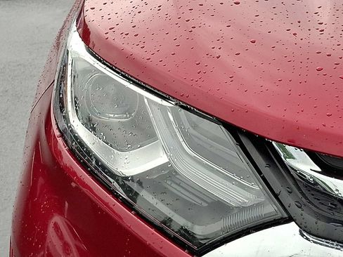 Used 2020 Chevrolet Equinox Premier AWD/4WD image 9