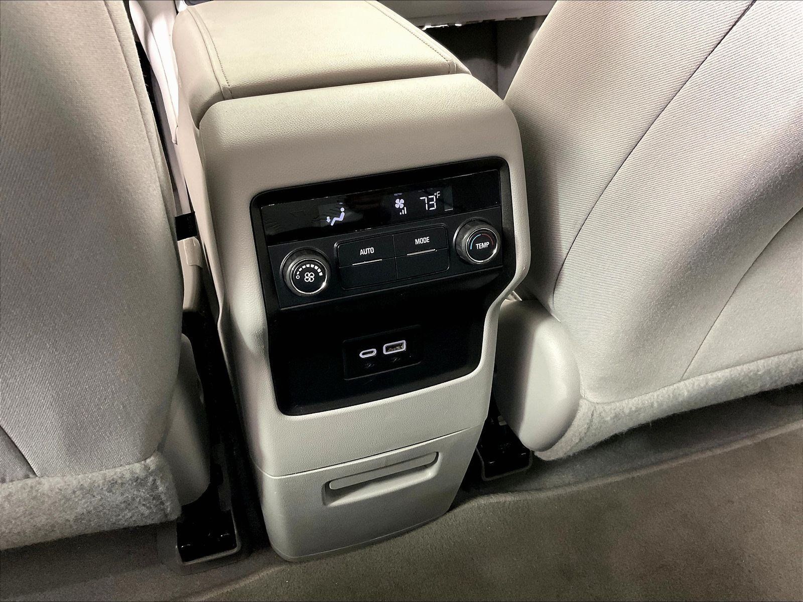 Used 2021 GMC Acadia SLE FWD image 10