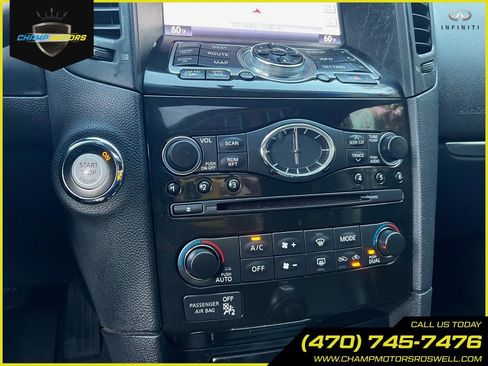 Used 2017 INFINITI QX70 2WD w/ Premium Package image 25