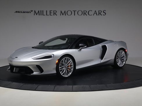 Used 2023 McLaren GT image 2