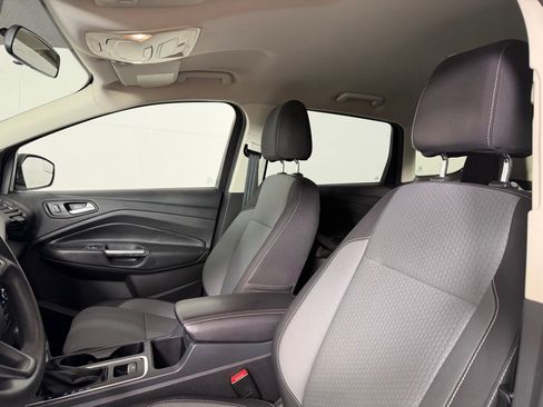 Used 2017 Ford Escape SE FWD image 11