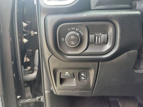 Used 2022 RAM 1500 Laramie AWD/4WD image 12