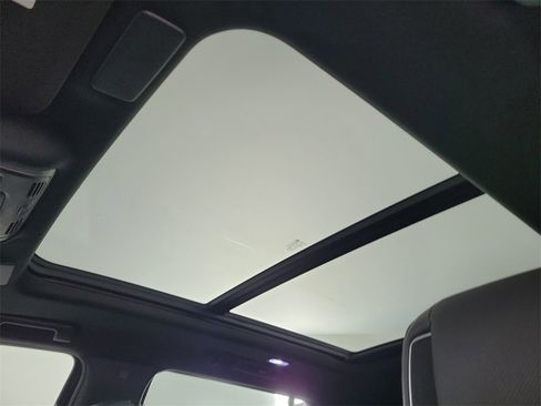 Certified 2021 Cadillac Escalade Sport w/ LPO, ONYX Package image 18