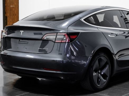 Used 2018 Tesla Model 3 Long Range image 15