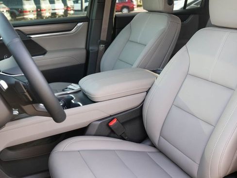 New 2026 GMC Acadia Elevation image 9