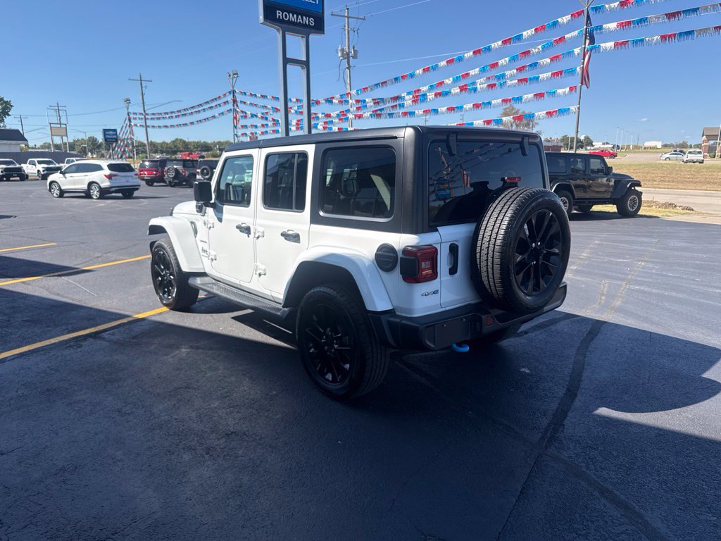 Used 2023 Jeep Wrangler Unlimited Sahara w/ Cold Weather Group AWD/4WD image 7