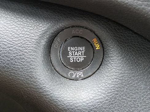 Certified 2021 Jeep Cherokee Latitude Plus FWD image 26