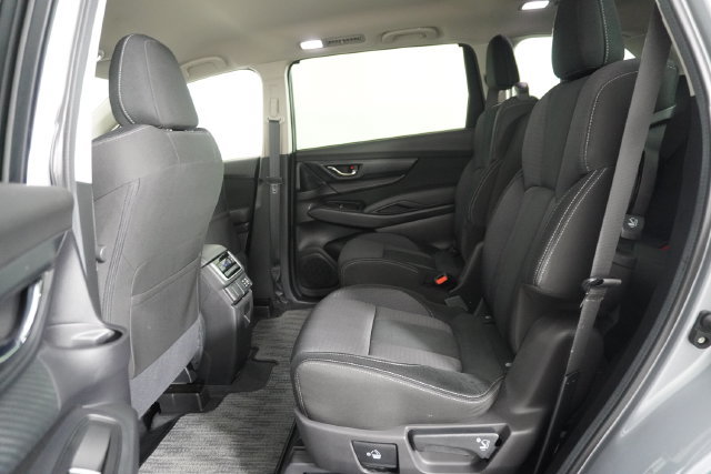 Certified 2025 Subaru Ascent Premium AWD/4WD image 32