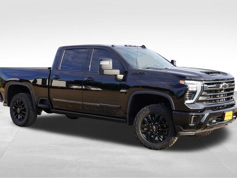 Used 2024 Chevrolet Silverado 3500 High Country w/ High Country Premium Package AWD/4WD image 2