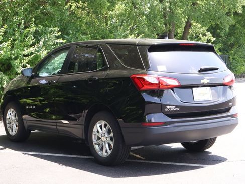 Certified 2021 Chevrolet Equinox LS w/ LS Convenience Package AWD/4WD image 5