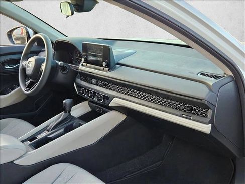 Used 2023 Honda Accord LX image 25