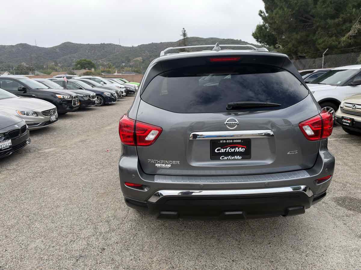 Used 2020 Nissan Pathfinder S AWD/4WD image 6