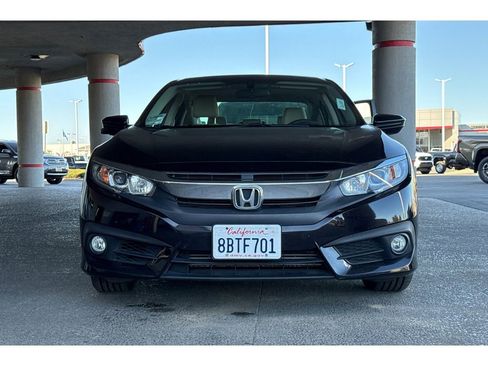 Used 2017 Honda Civic EX-T image 4