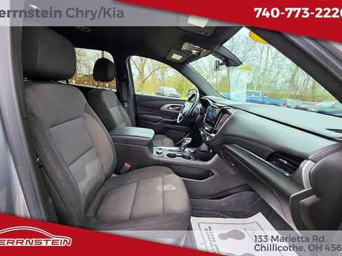 Used 2023 Chevrolet Traverse LT FWD image 30