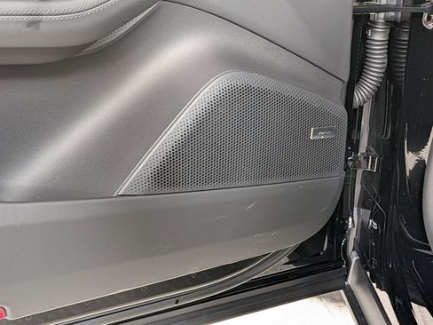 New 2026 Porsche Macan 4S Electric AWD/4WD image 14