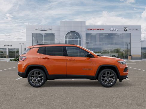 New 2026 Jeep Compass Latitude image 21