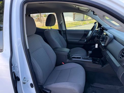 Used 2023 Toyota Tacoma SR AWD/4WD image 19