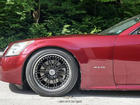Used 2006 Cadillac XLR RWD image 4
