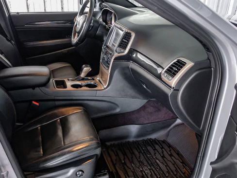 Used 2016 Jeep Grand Cherokee Limited 75th Anniversary image 12