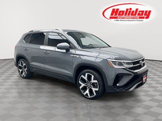 Used 2022 Volkswagen Taos SEL video 1