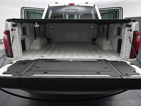 Used 2025 Ford F150 Platinum w/ Equipment Group 702A High AWD/4WD image 29
