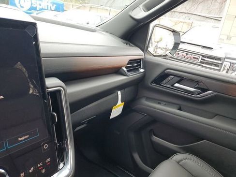 New 2026 GMC Yukon XL Denali w/ Sun & Power Step Package AWD/4WD image 25