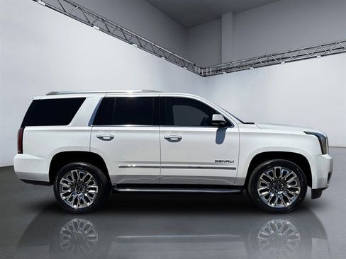 Used 2020 GMC Yukon Denali w/ Open Road Package AWD/4WD image 3