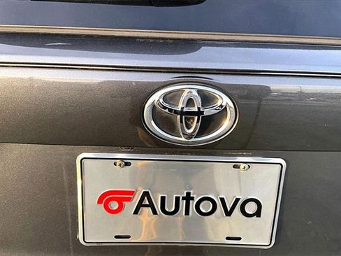 Used 2019 Toyota RAV4 XLE image 32