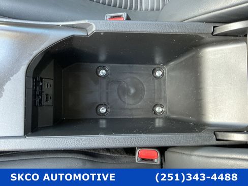 Used 2024 Toyota Camry SE image 25