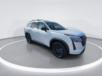 New 2026 Nissan Pathfinder SL video 2