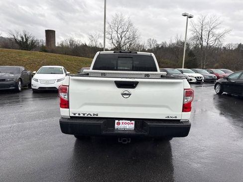 Used 2017 Nissan Titan S image 7