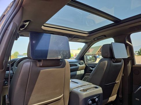 Used 2021 GMC Yukon XL Denali w/ Denali Ultimate Package AWD/4WD image 34