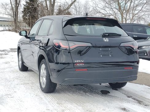 Certified 2023 Honda HR-V LX image 2