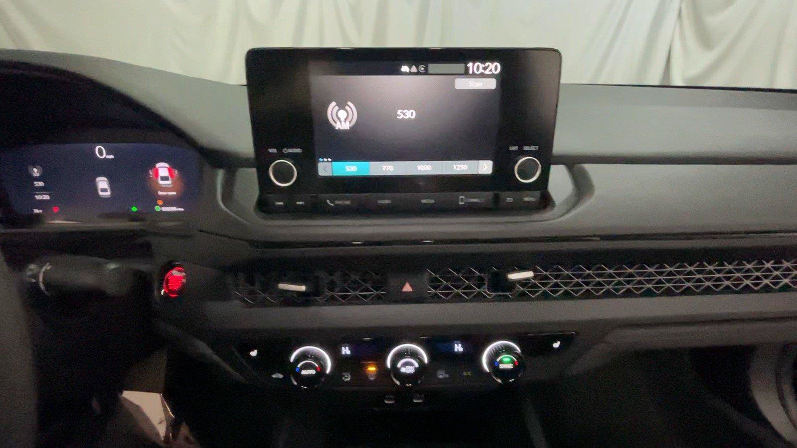 Used 2023 Honda Accord EX image 33