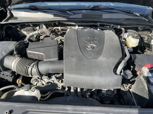 Used 2023 Toyota Tacoma TRD Sport w/ Technology Package AWD/4WD image 24