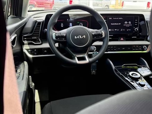 Used 2023 Kia Sportage LX AWD/4WD image 9