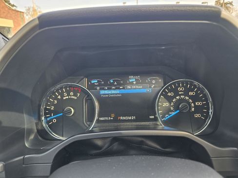 Used 2015 Ford F150 Lariat w/ Equipment Group 502A Luxury image 9