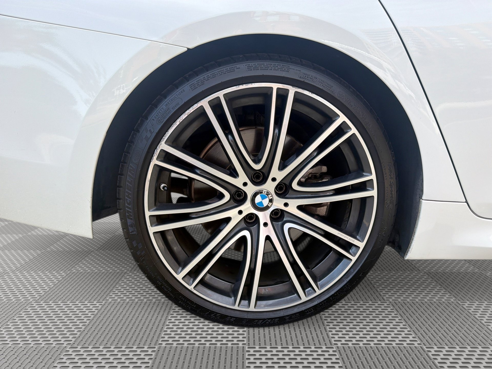 Used 2017 BMW 540i RWD image 30