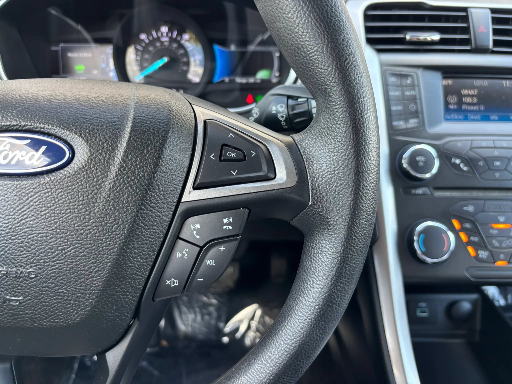 Used 2018 Ford Fusion S FWD image 20