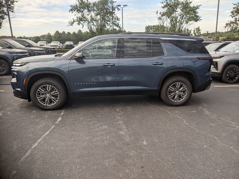 New 2026 Chevrolet Traverse LT w/ Driver Confidence Package image 5