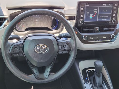 Used 2022 Toyota Corolla LE FWD image 27