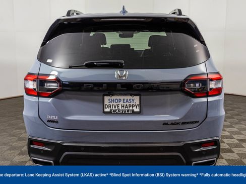 Used 2025 Honda Pilot Black Edition image 23