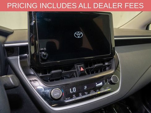Used 2024 Toyota Corolla LE FWD image 12