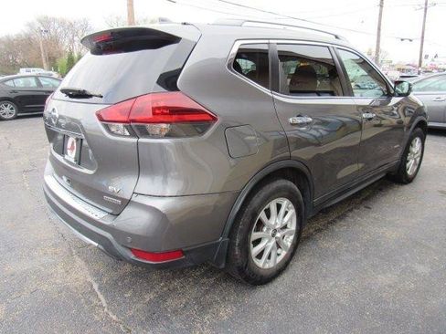 Used 2019 Nissan Rogue SV image 7