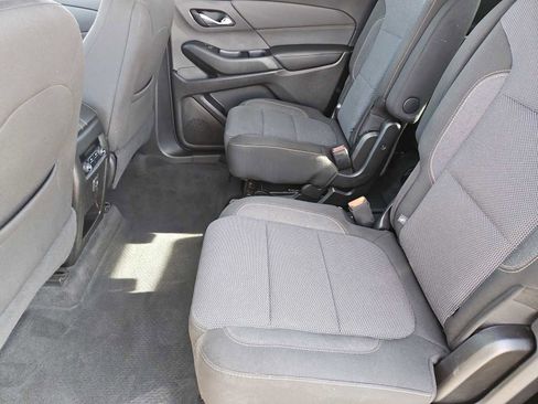 Used 2020 Chevrolet Traverse LT image 20