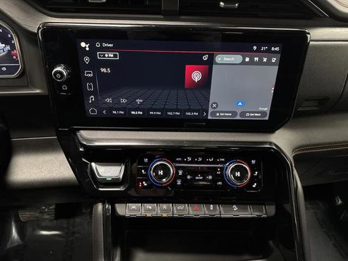 Used 2024 GMC Sierra 1500 AT4 w/ Technology Package image 8