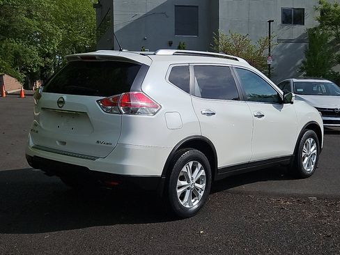 Used 2015 Nissan Rogue SV w/ SV Premium Package AWD/4WD image 6